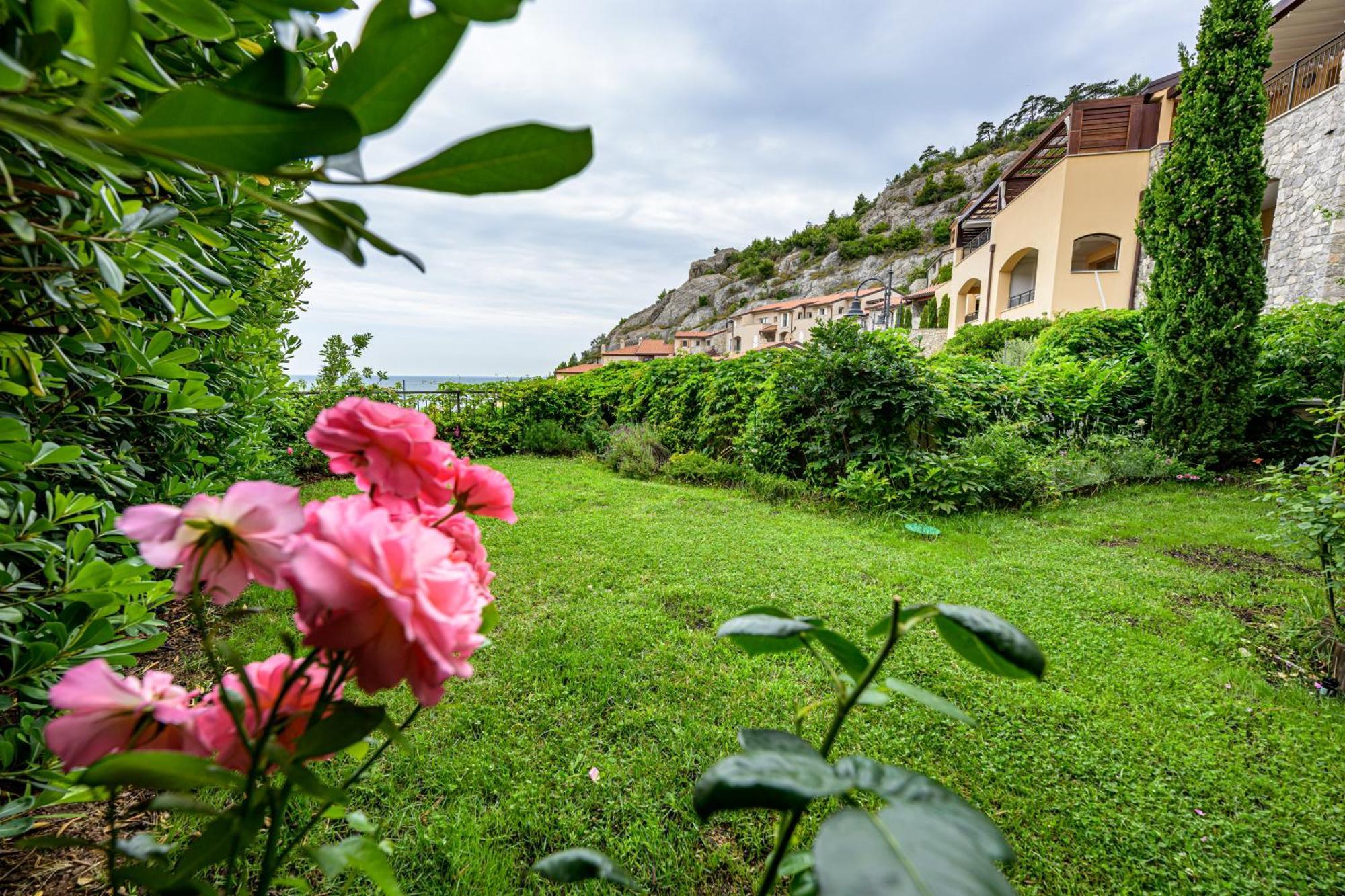 Portopiccolo Apartments With Garden And Beach Included Sistiana Dış mekan fotoğraf